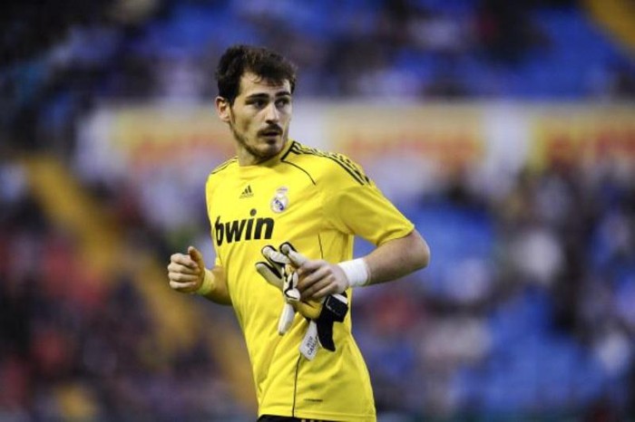 Top 10: Iker Casillas (Real Madrid & Tây Ban Nha) – Đội trưởng của Tây Ban Nha tại EURO 2012 và giúp Real Madrid đoạt La Liga. Chơi 68 trận (5845 phút), thủng lưới 61 lần (95 phút/bàn thua), giữ sạch lưới 30 trận.